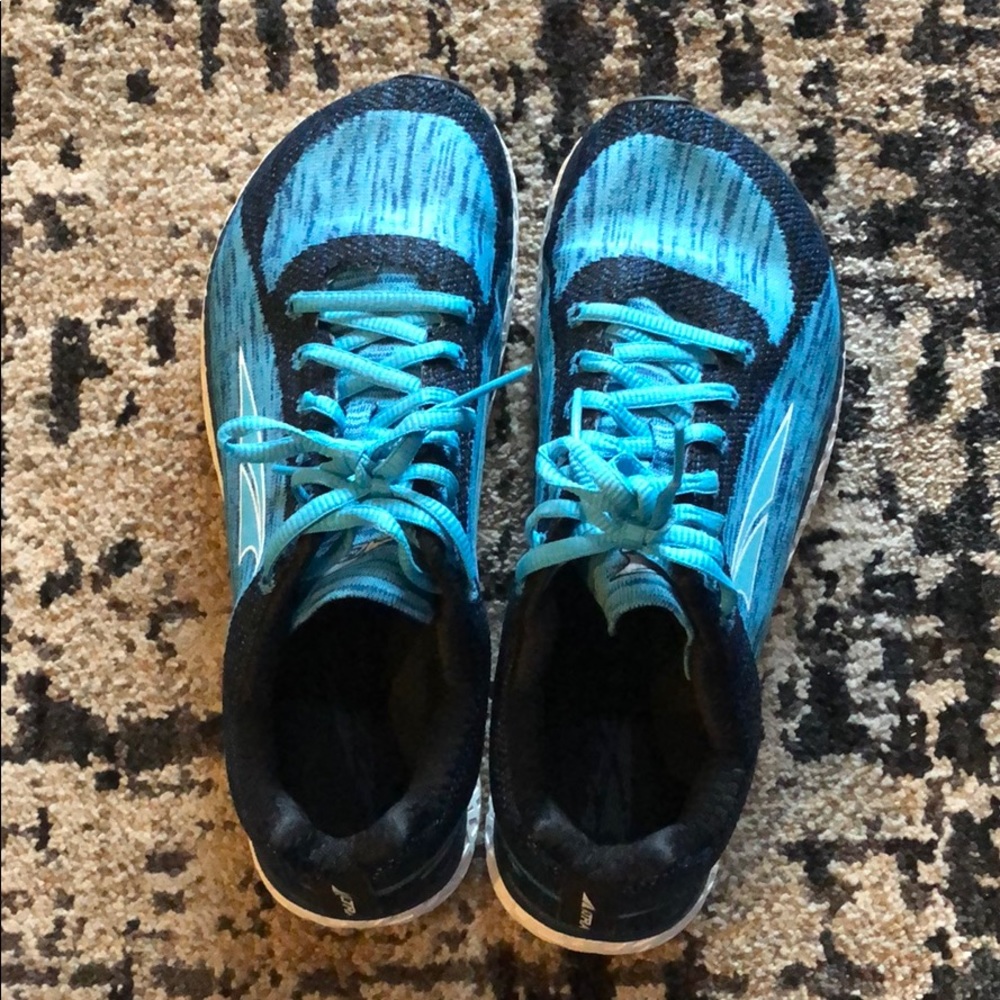 Altra Escalante women’s running shoes Sz 8.5